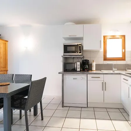Pavillon 3 Pièces Proche Avec Terrasse Et Parking Privé - Fr-1-409-185 Villa *