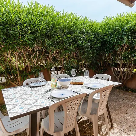 Pavillon 3 Pièces Proche Avec Terrasse Et Parking Privé - Fr-1-409-185 Villa